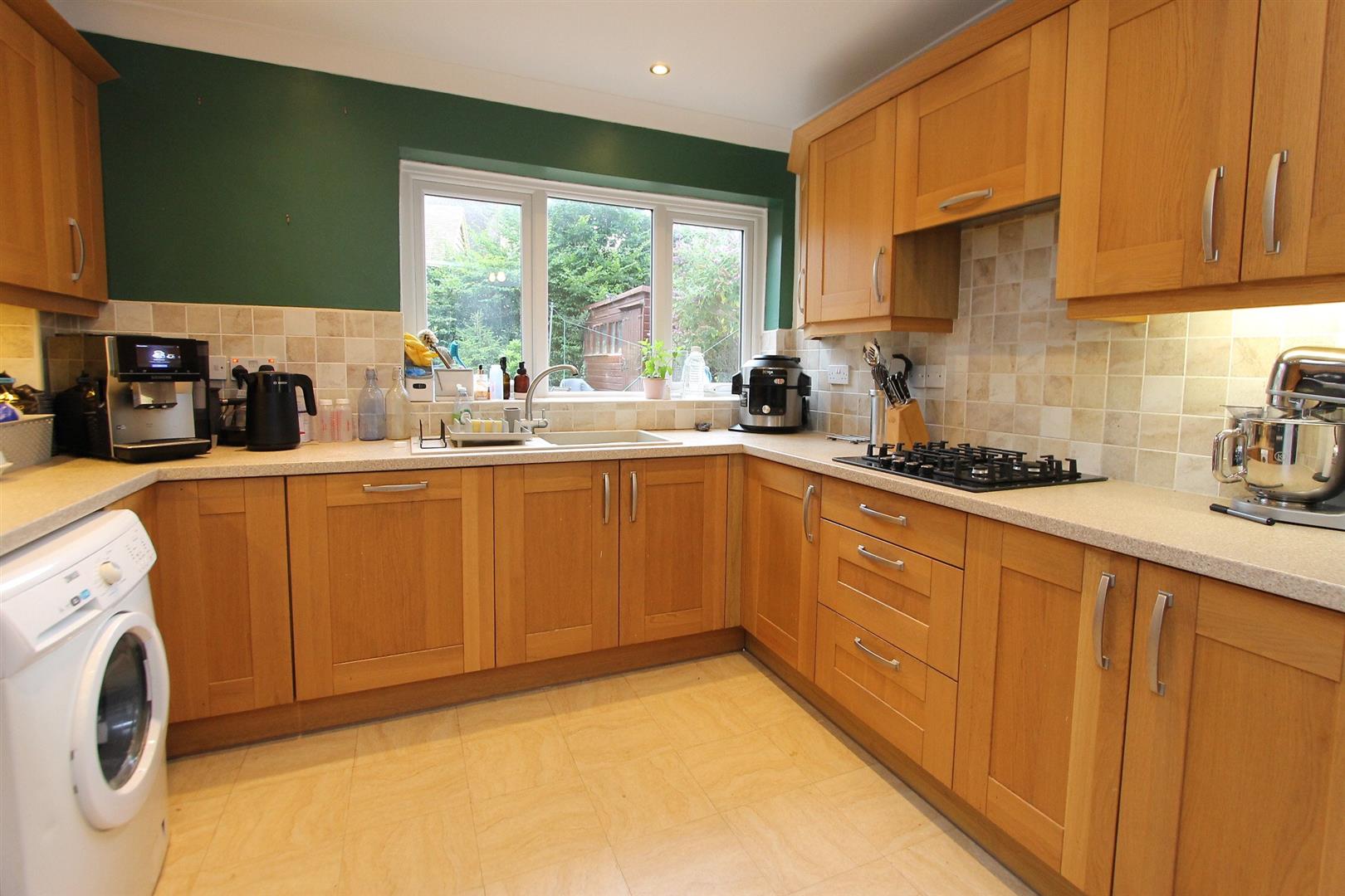 4 bed property in Wimbledon Drive, Stourbridge